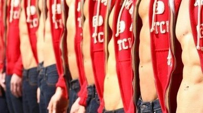 Abercrombie & Fitch despidió a sus modelos, y con ellos su éxito