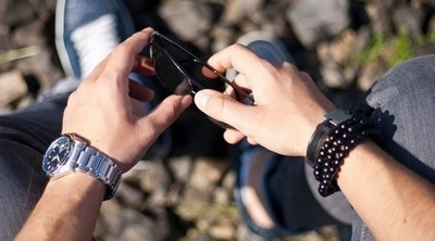 Las pulseras de moda que todo hombre debe llevar