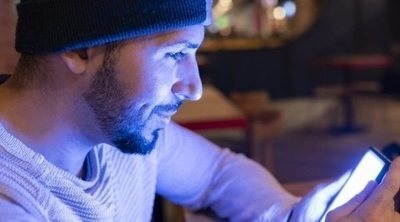 La luz azul de las pantallas origina daños en la piel