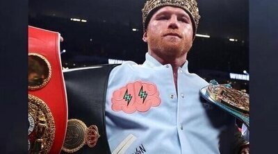 Canelo Álvarez, con la chaqueta J Balvin x Jordan tras derrotar a GGG