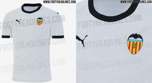 Primera equipación del Valencia de la temporada 20/21.