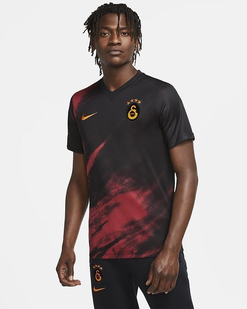 Segunda equipación del Galatasaray de la temporada 20/21.